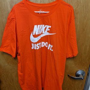 The Nike Tee 3XL